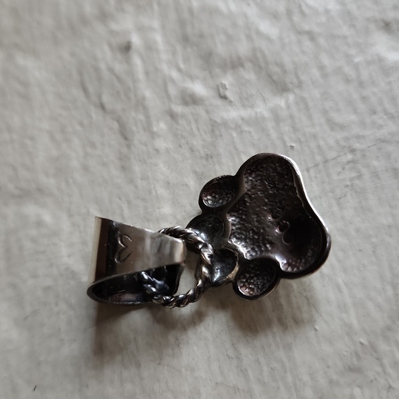 Adorable NWOT Golden Hills Turquoise Dog Paw Pendant πβ₯οΈ πΎ - Picture 6 of 10